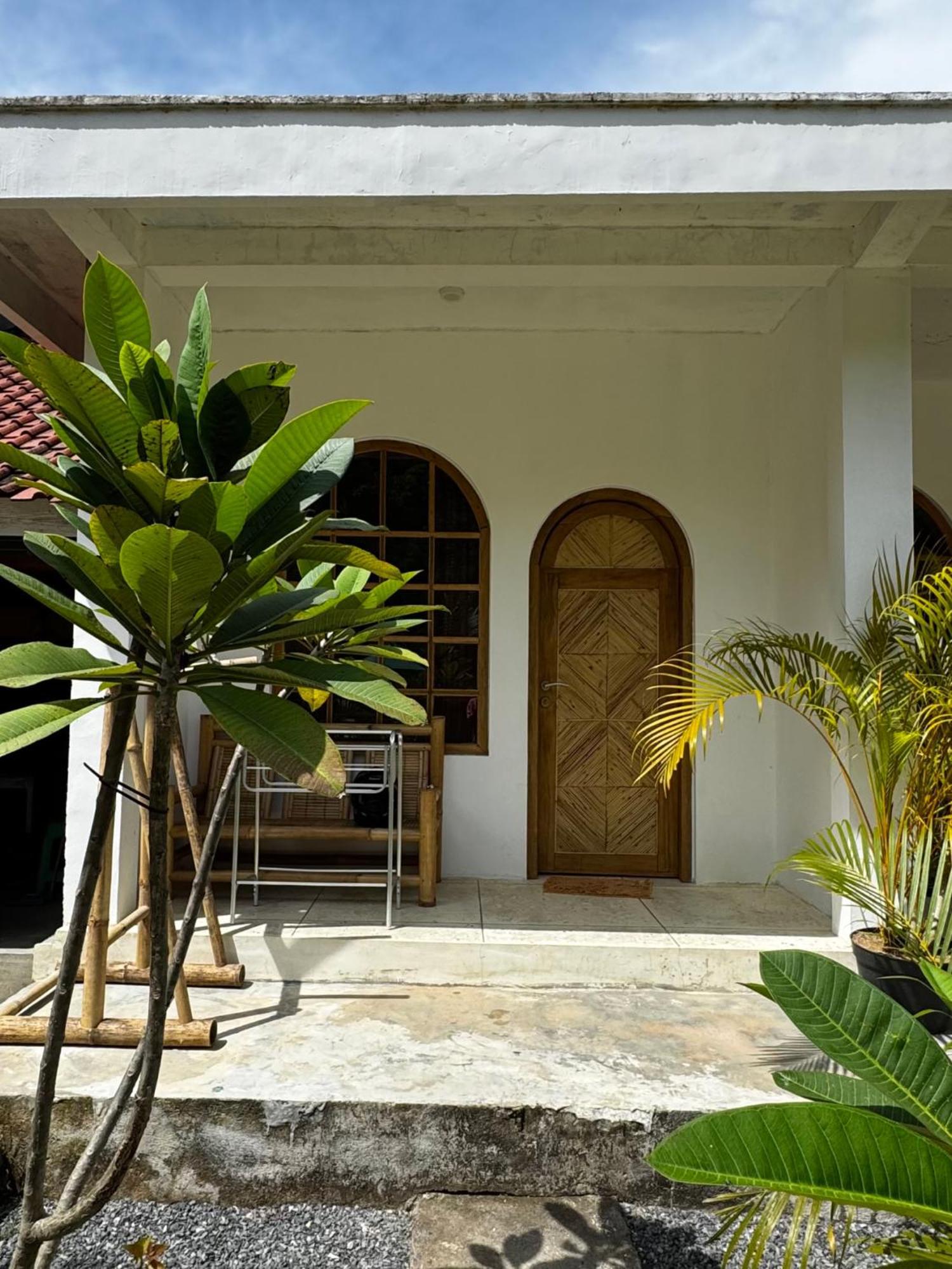 Palmhouse Boutique Hotel Kuta  Exterior photo
